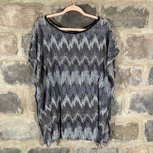 Lipstick Top Woman's‎ Large Patterned Black Gray Lightweight Flowy Y2K Crinkle